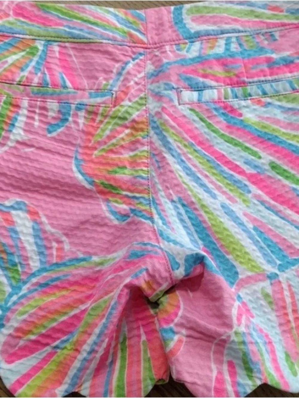 Lilly Pulitzer Buttercup Shorts | Pink Tropical Print | Scalloped Hem | NWOT - Picture 5 of 10